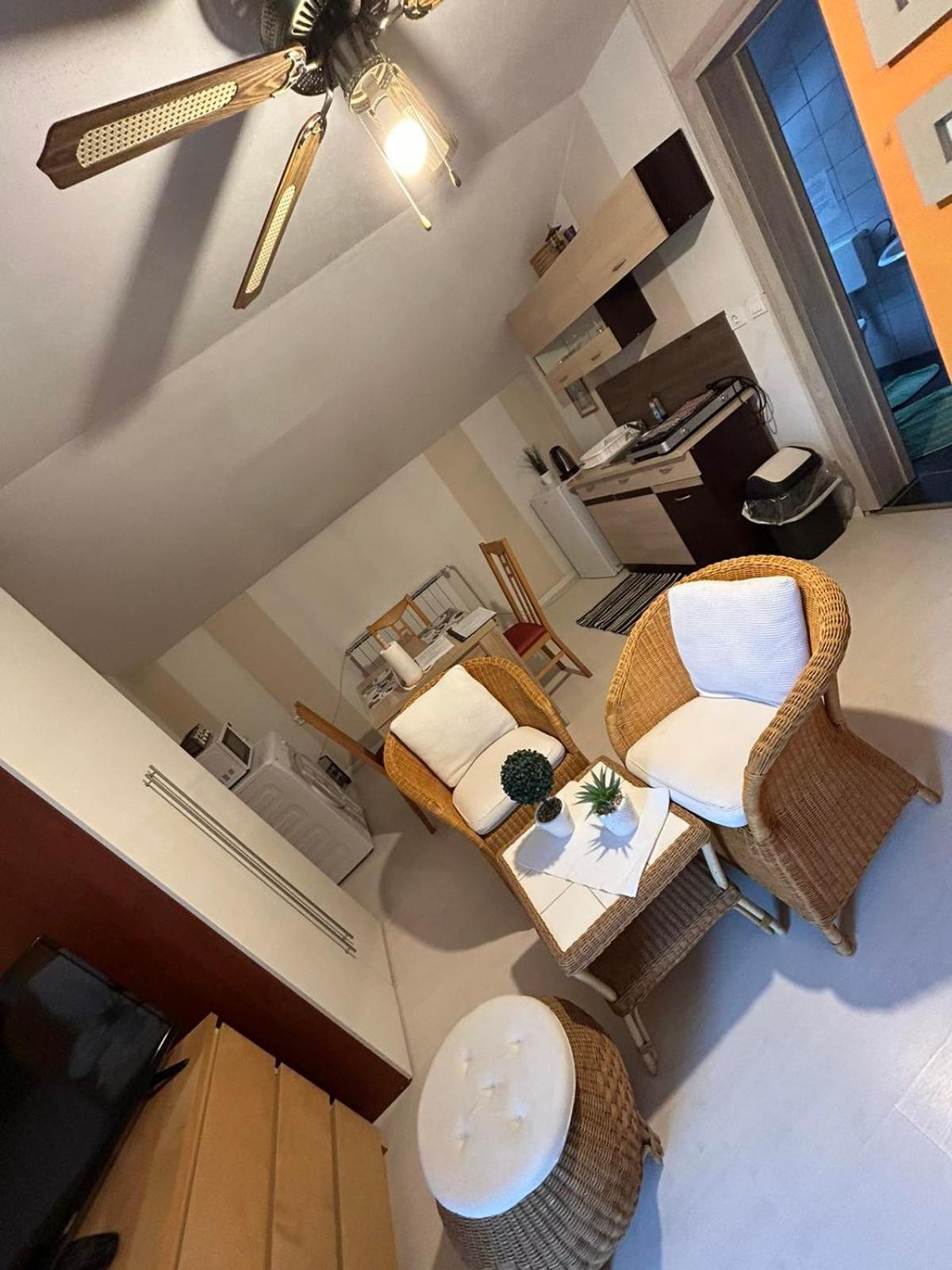 Apartments And Wellness Scavnicar 柳托梅尔 外观 照片